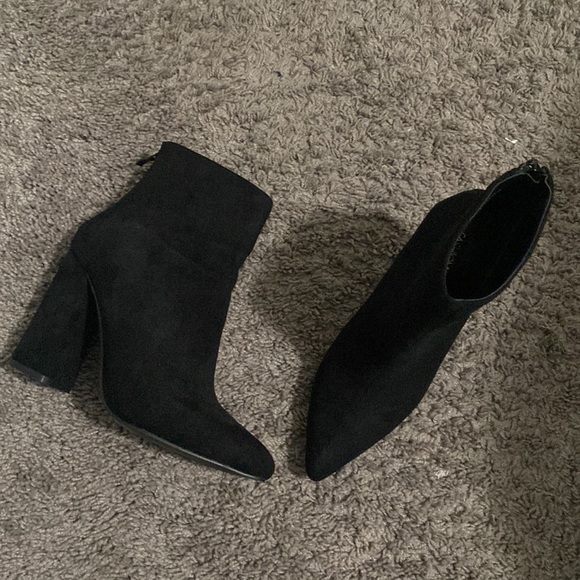 Black Suede Pointed toe heeled booties - Picture 3 of 6